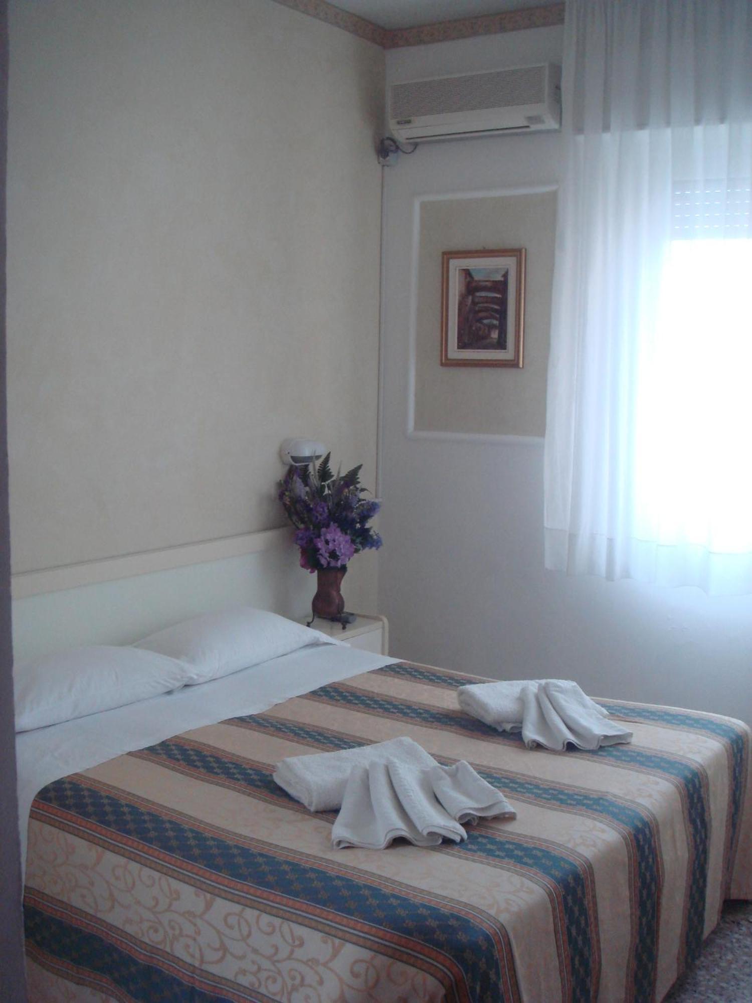 Hotel Arcade ริมินี ภายนอก รูปภาพ