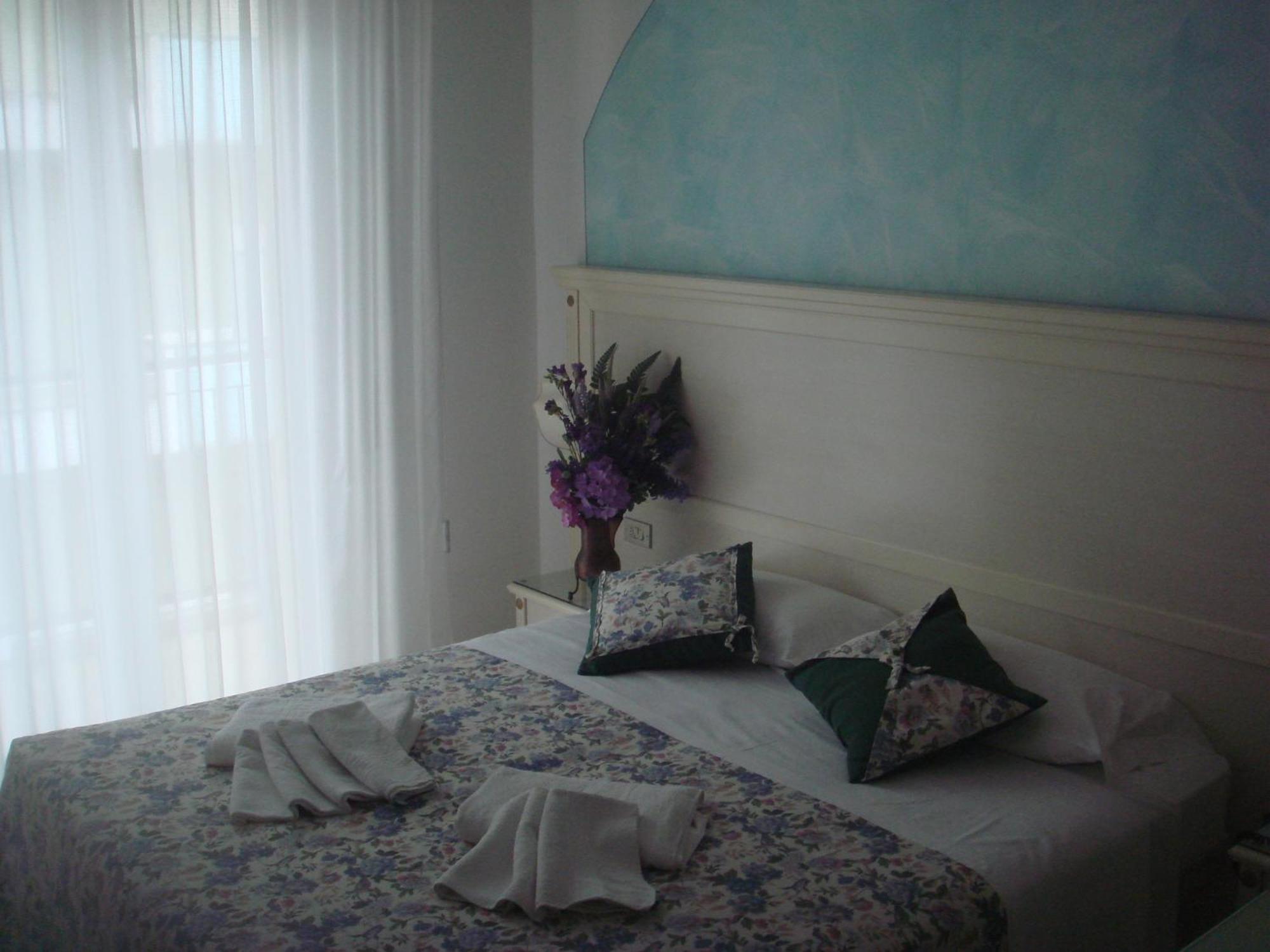 Hotel Arcade ริมินี ภายนอก รูปภาพ